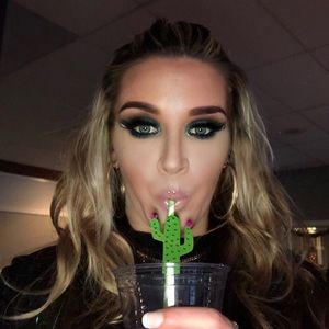 Meet your Posher, Gina